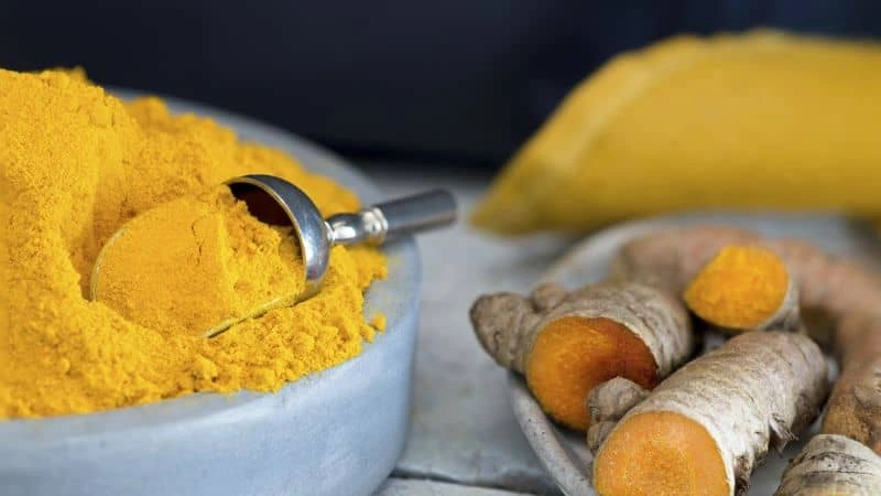 curcuma beneficios anti-inflamatorio curcumina